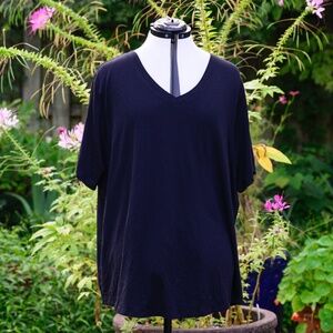 Fila Black reversible short sleeved Vneck Tshirt 2X w/ tied knot other side hem